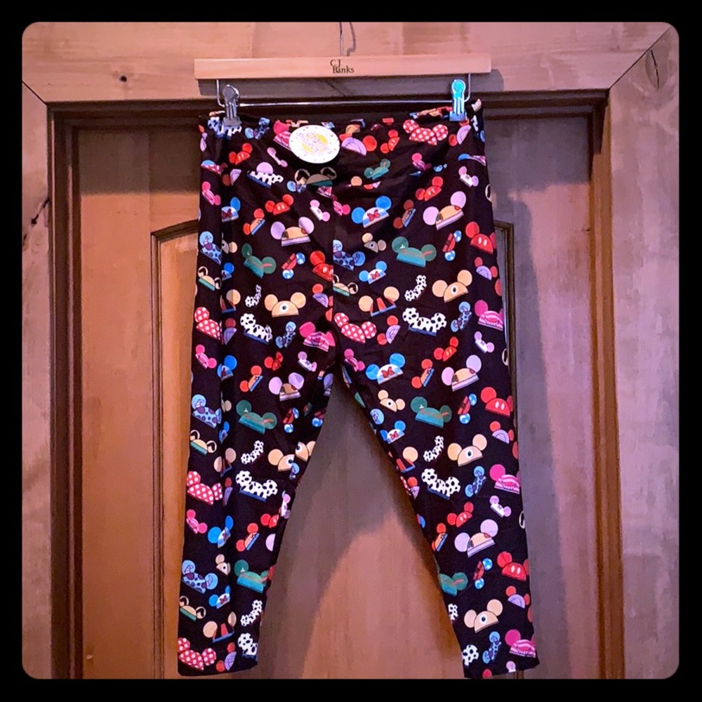 NWT Disney capri leggings - size OS
